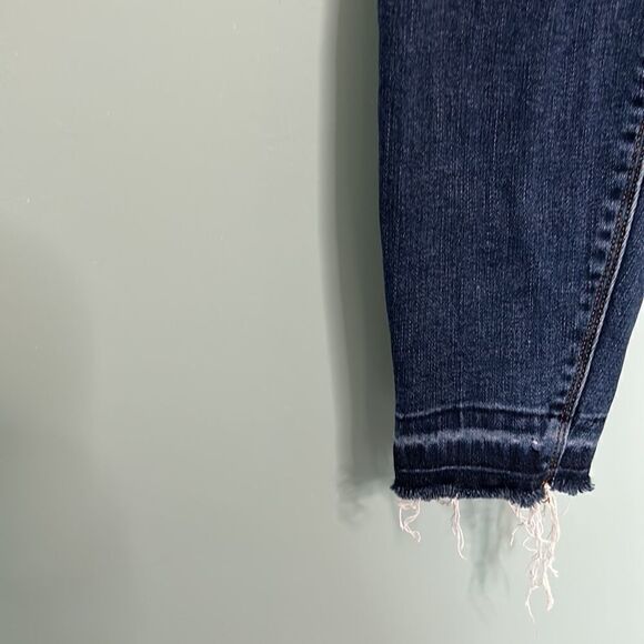Spanx Raw Hem Pull On Jeans SP - Picture 3 of 11